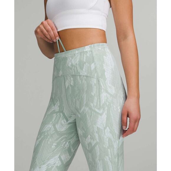 Lululemon Swift Speed High-Rise Tight 28" Reverberate Chevron Jaquard 12 Green - Picture 4 of 8